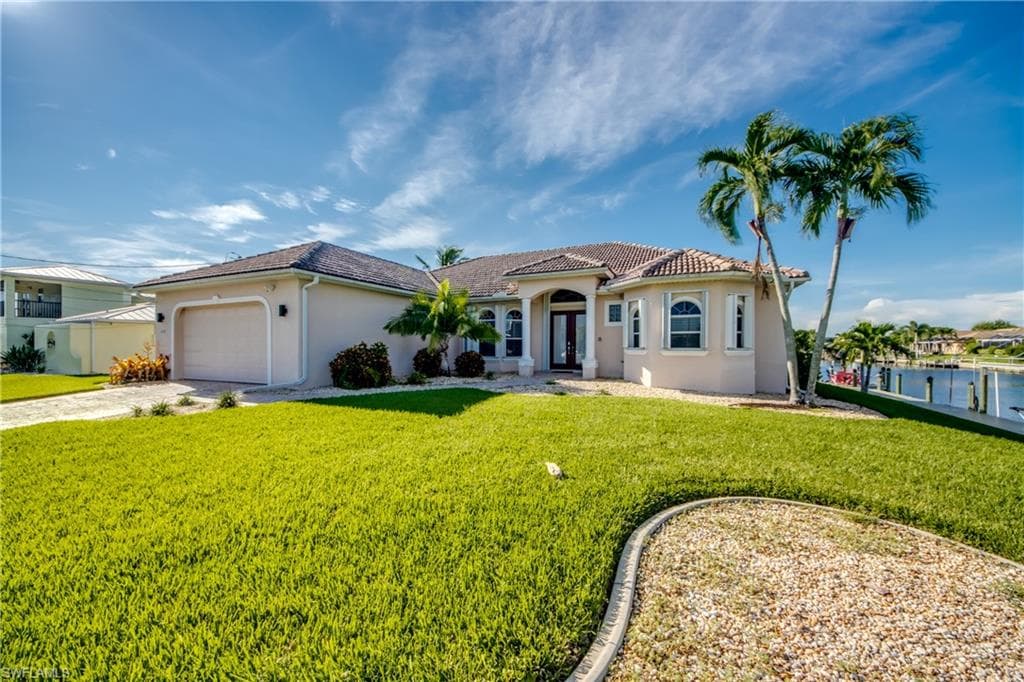 148 SW 38th TER CAPE CORAL, FL 33914