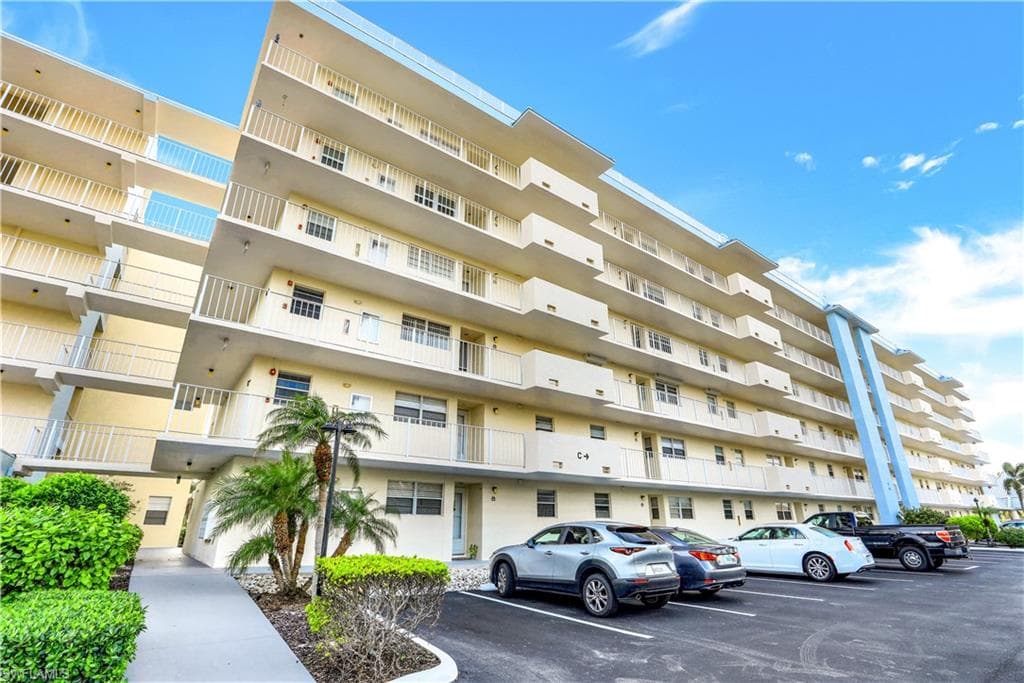 133 Collier BLVD C502 MARCO ISLAND, FL 34145