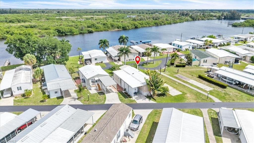 8320 RIVERSIDE DR 101 PUNTA GORDA, FL 33982