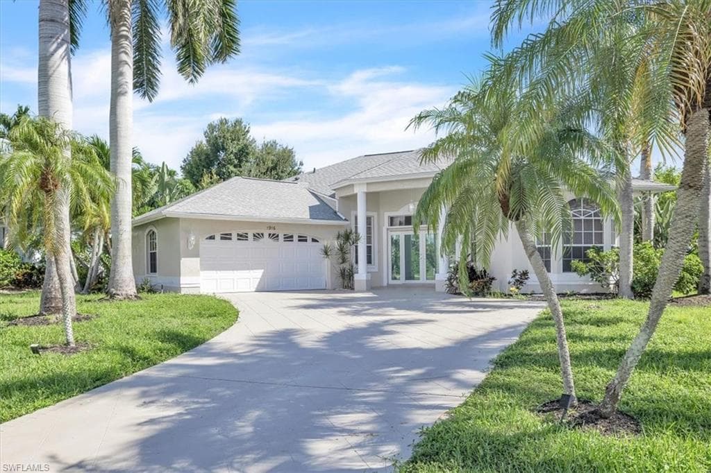 1916 SW 53rd LN CAPE CORAL, FL 33914