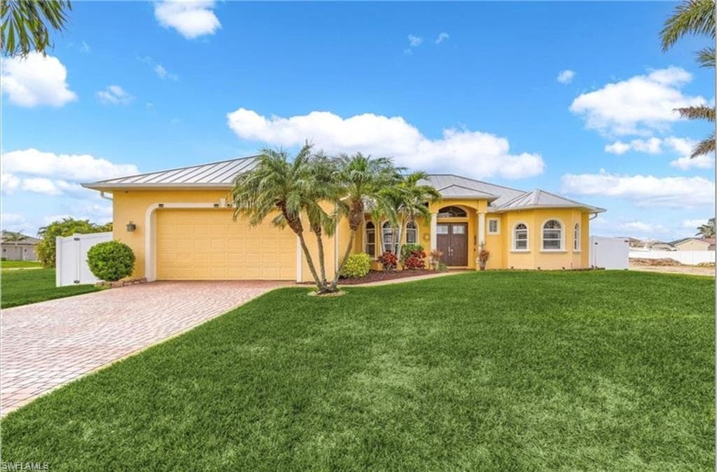 1004 33rd AVE CAPE CORAL, FL 33993