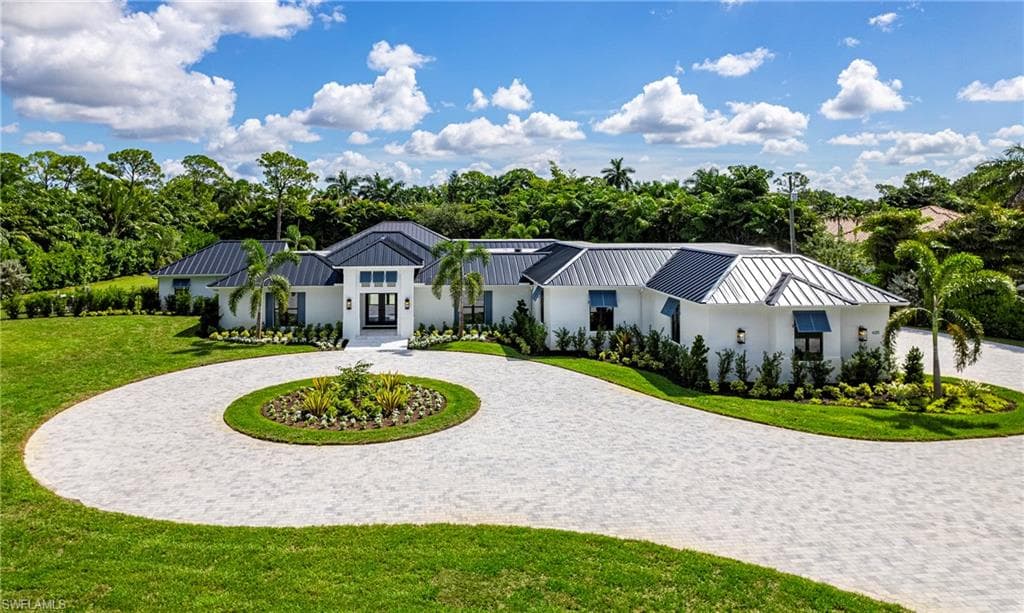 620 Carica RD NAPLES, FL 34108