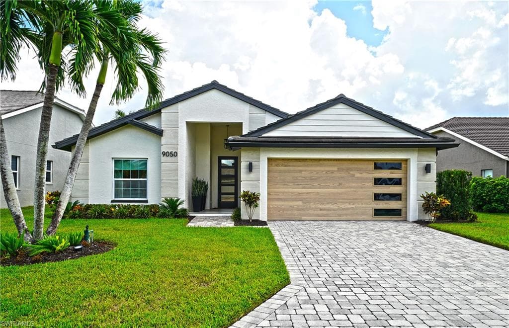 9050 Old Hickory CIR FORT MYERS, FL 33912