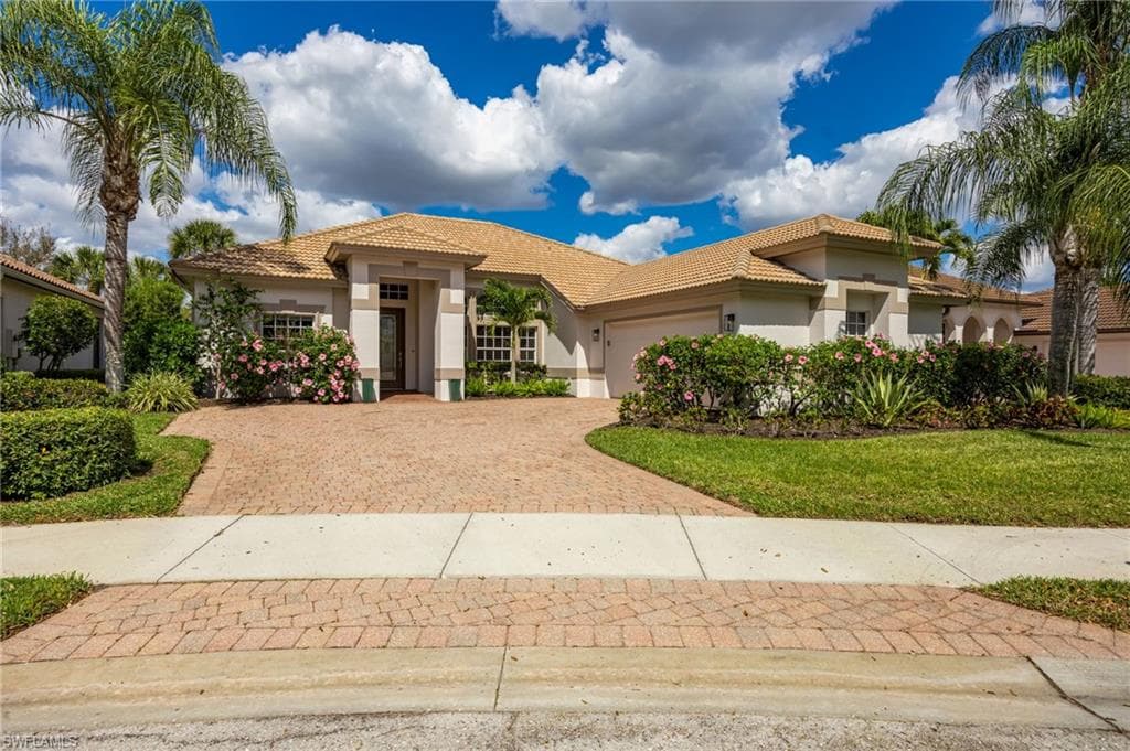 9049 Bronco CT NAPLES, FL 34113