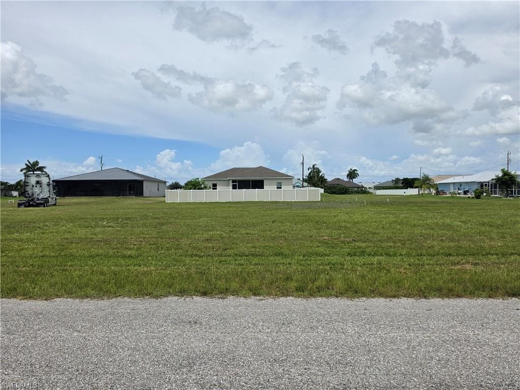 3319 4th ST CAPE CORAL, FL 33993