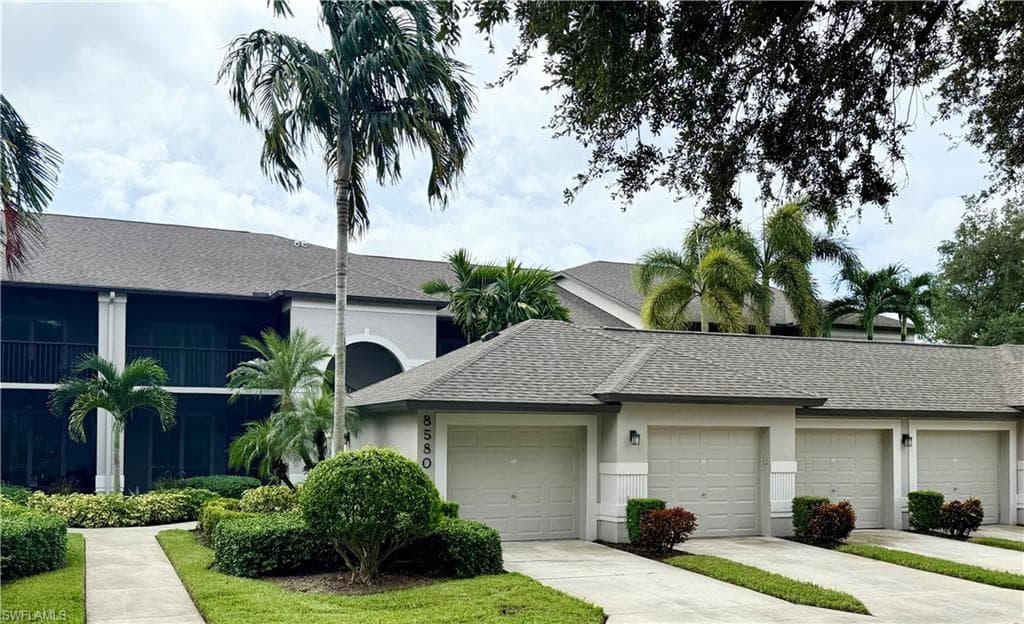 8580 Naples Heritage DR 625 NAPLES, FL 34112