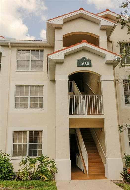 4650 Saint Croix LN 716 NAPLES, FL 34109