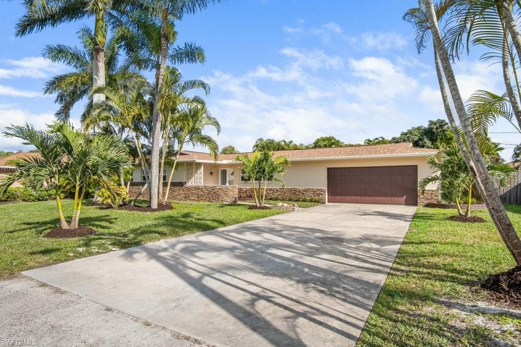 152 Coral Vine DR NAPLES, FL 34110