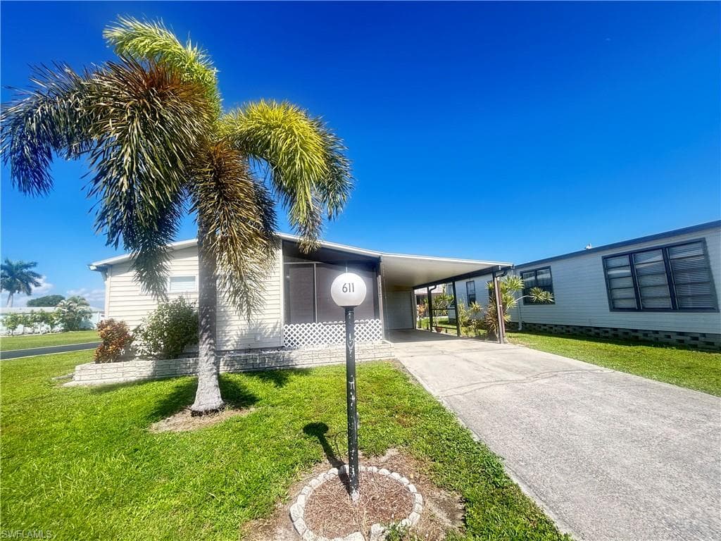 611 Sunset LN NORTH FORT MYERS, FL 33903