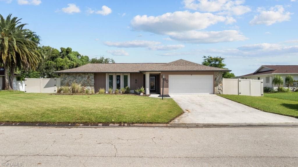 1380 Burgundy DR FORT MYERS, FL 33919