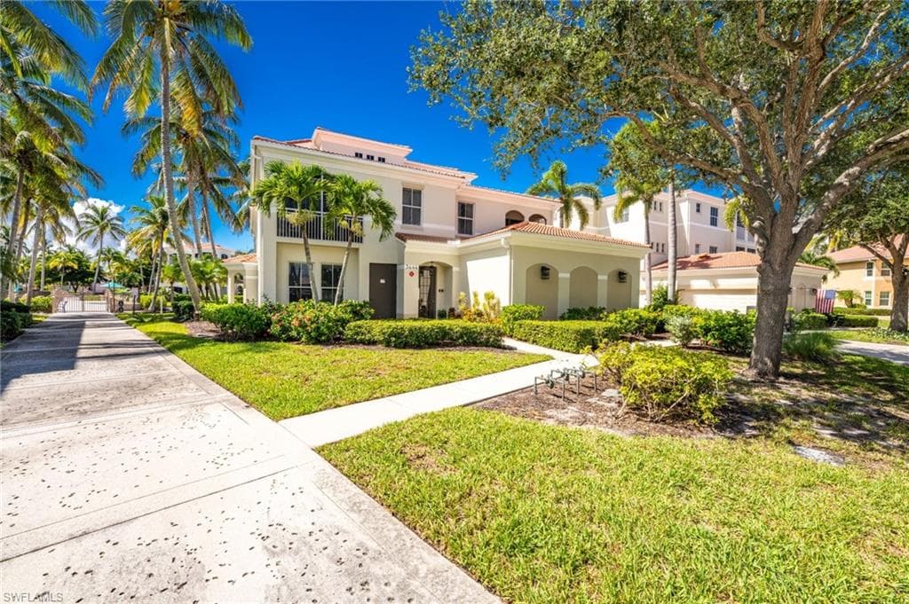 3444 Sunset Key CIR 102 PUNTA GORDA, FL 33955