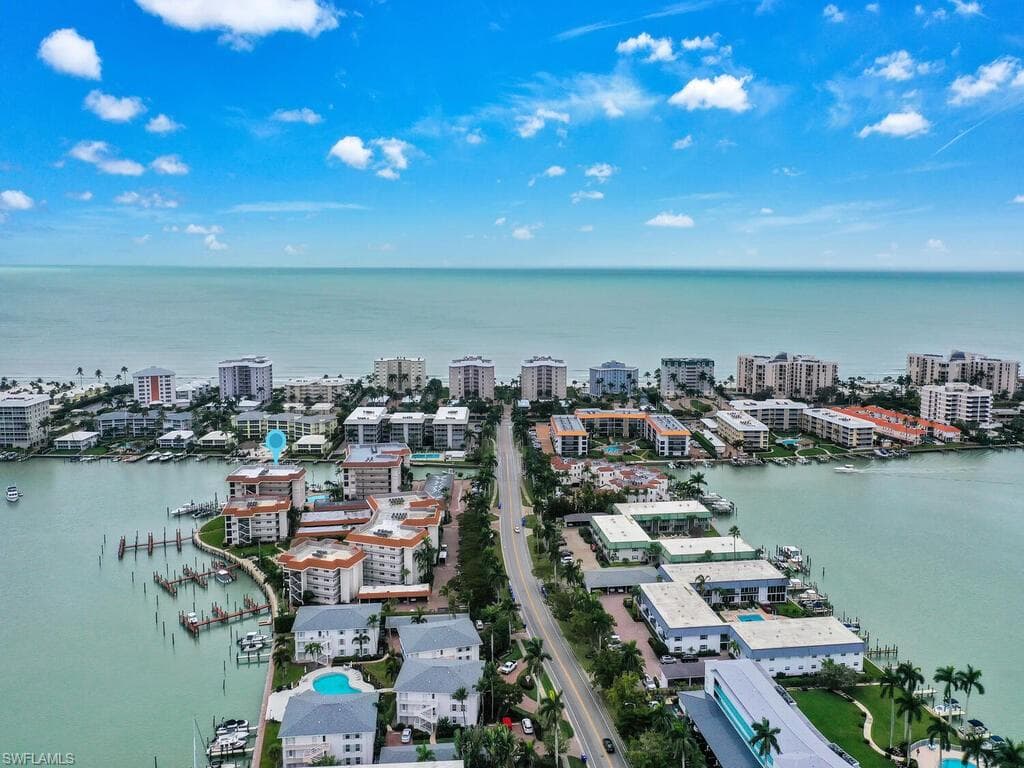 222 Harbour DR 103 NAPLES, FL 34103