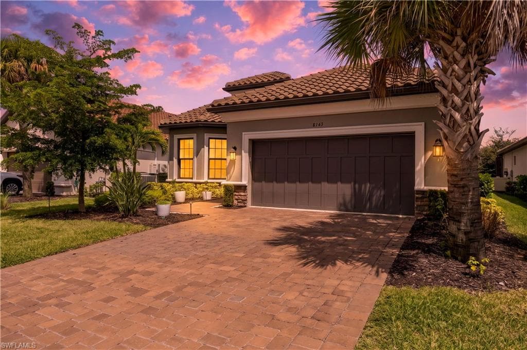 8143 Lucello TER S NAPLES, FL 34114