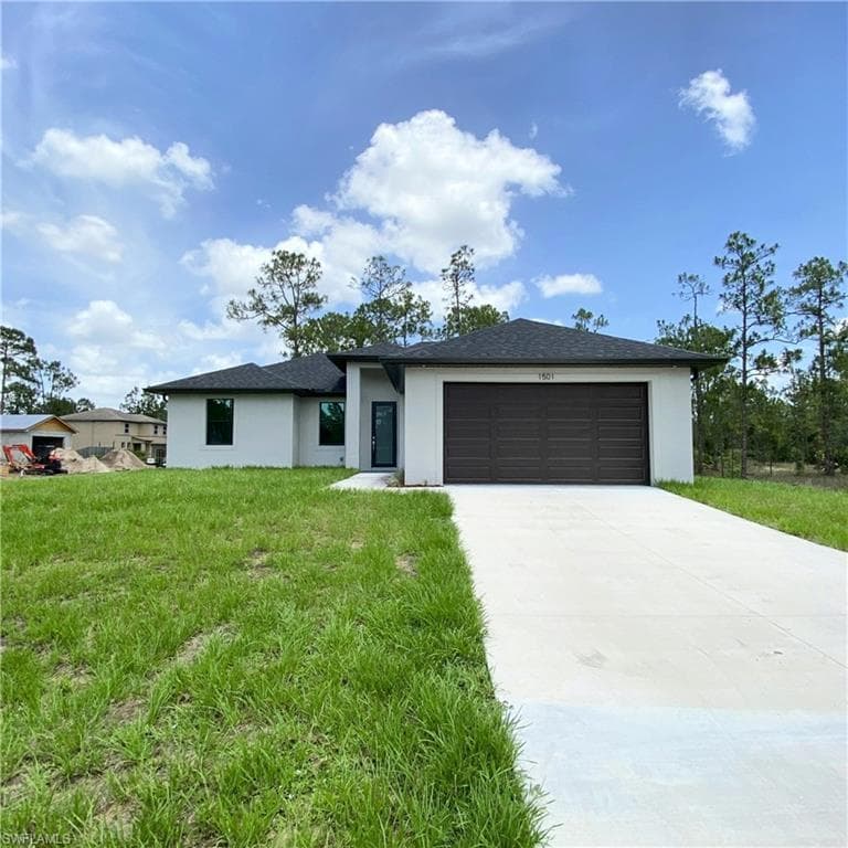 3121 32nd ST SW LEHIGH ACRES, FL 33976