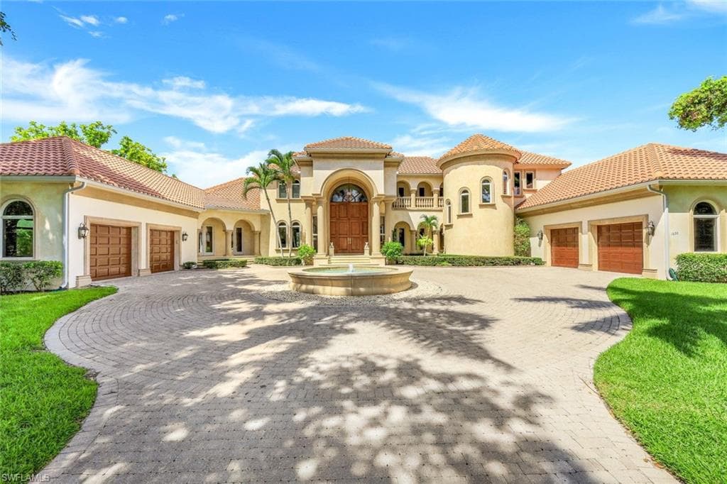 1030 Galleon DR NAPLES, FL 34102