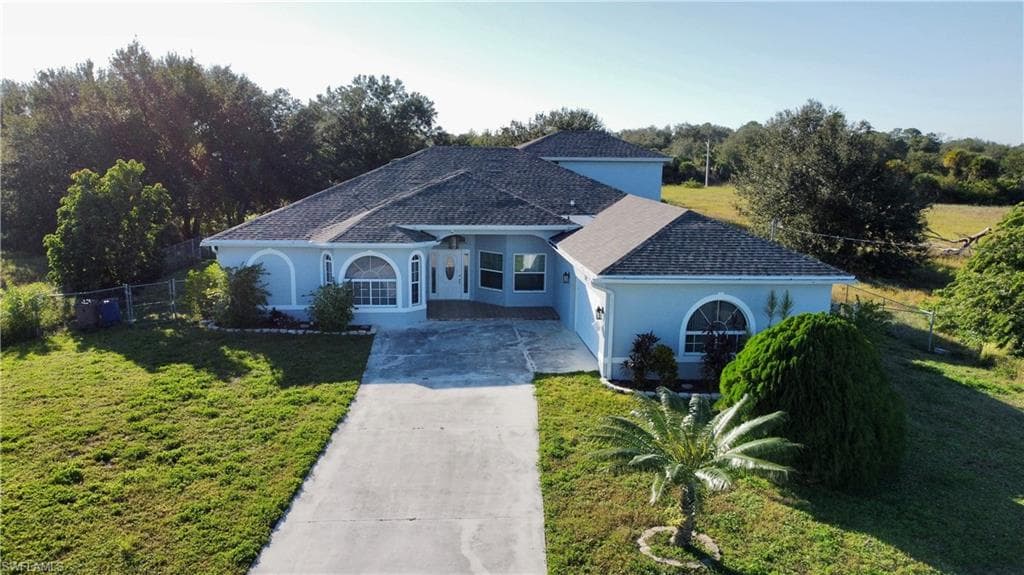1709 Moore AVE LEHIGH ACRES, FL 33972