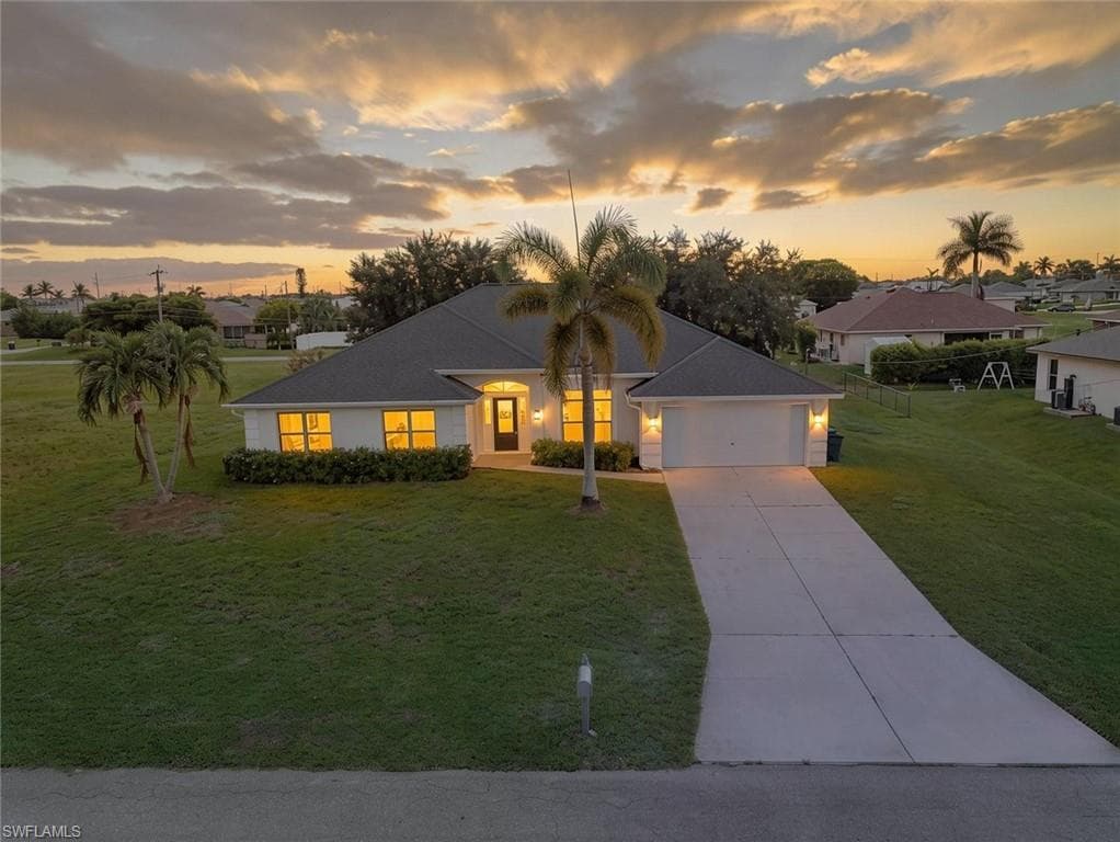 930 NW Juanita PL CAPE CORAL, FL 33993