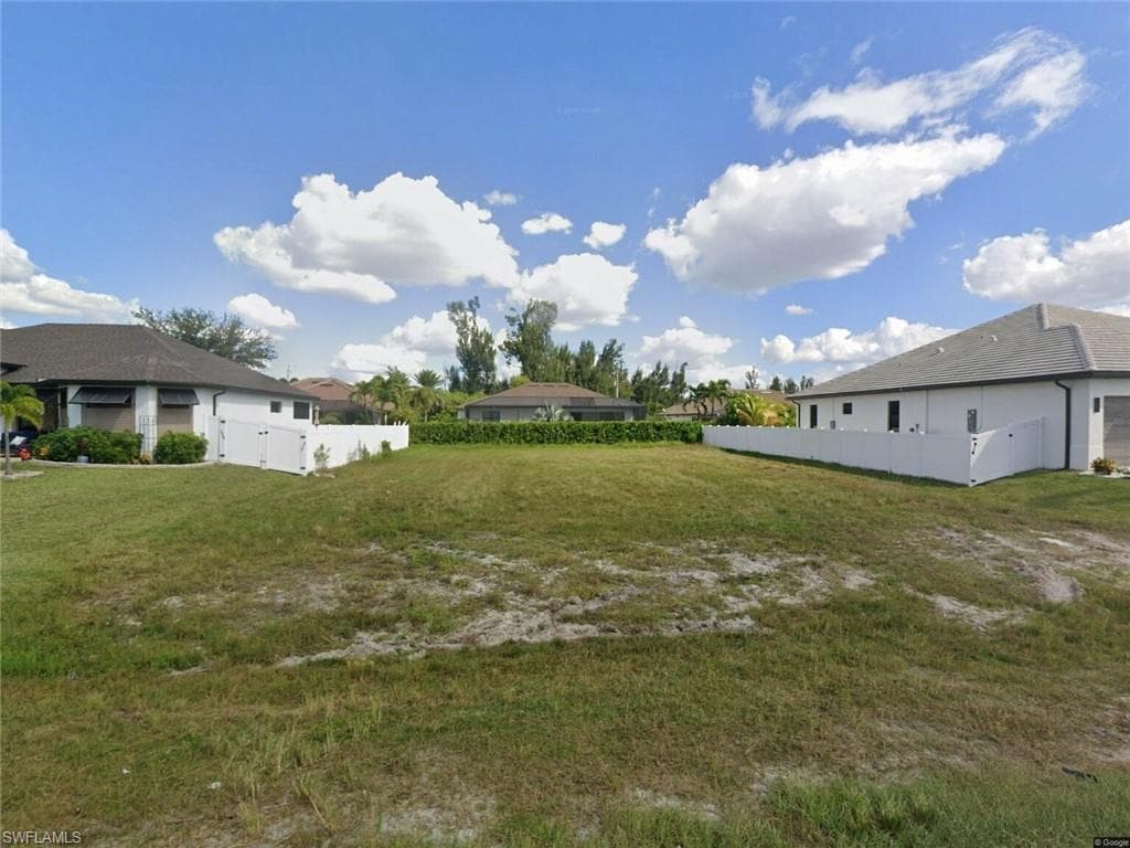 119 SW 35th AVE CAPE CORAL, FL 33991