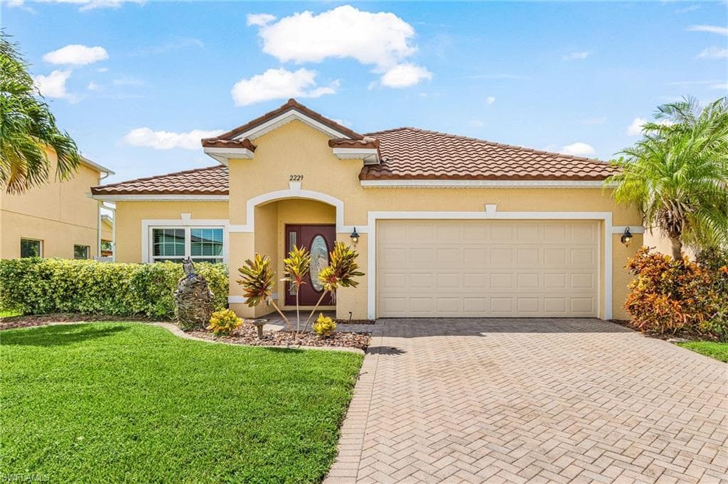 2229 Cape Heather CIR CAPE CORAL, FL 33991