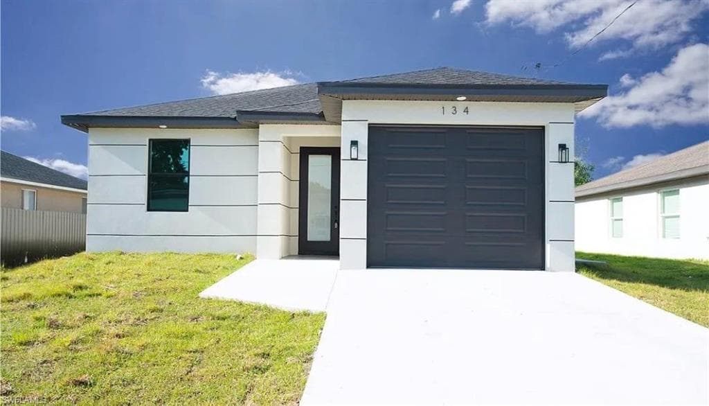 134 Francis AVE FORT MYERS, FL 33916