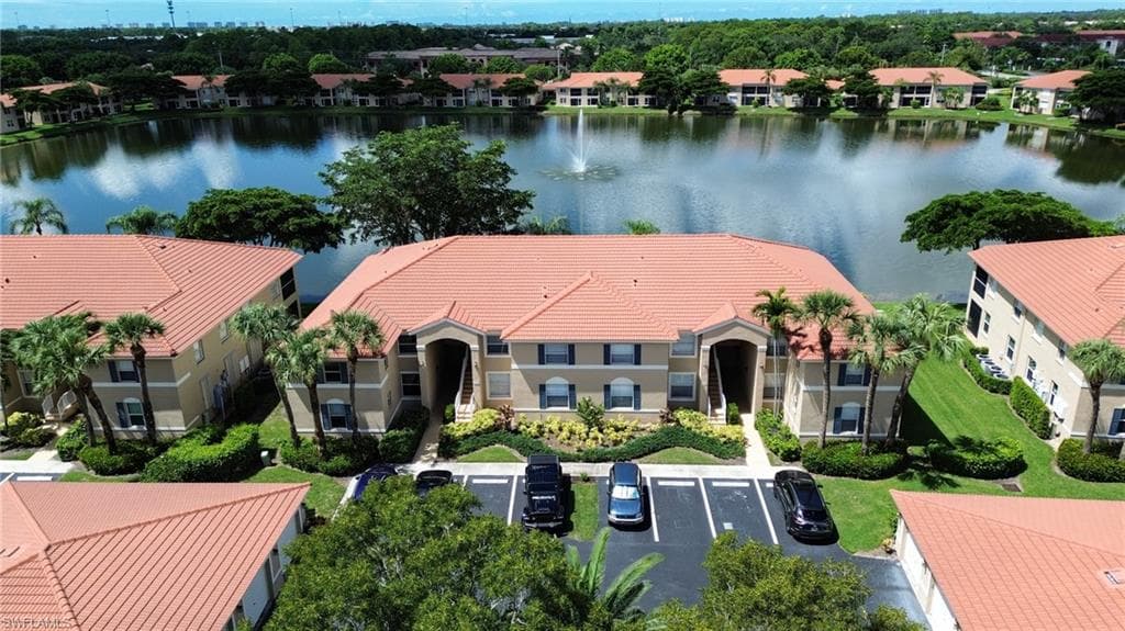 6368 Huntington Lakes CIR 102 NAPLES, FL 34119