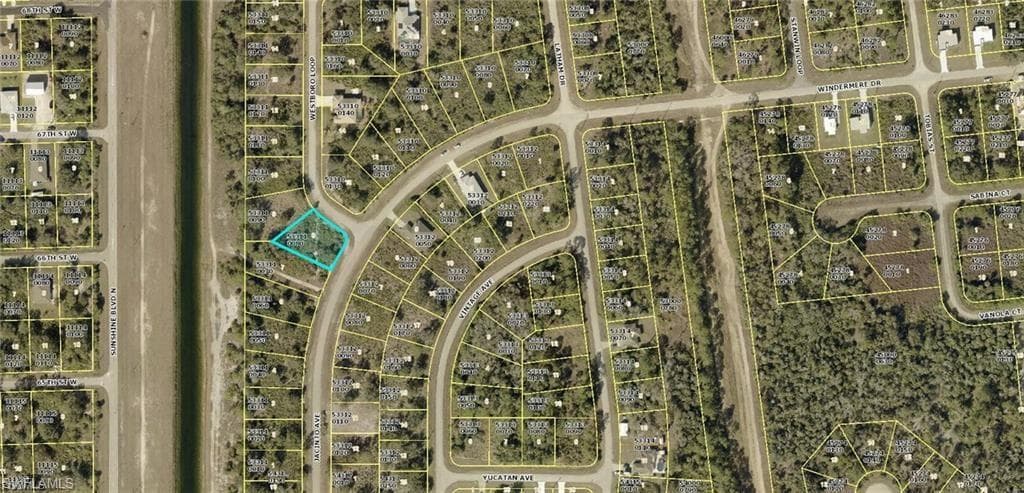 1885 Jacinto AVE LEHIGH ACRES, FL 33972