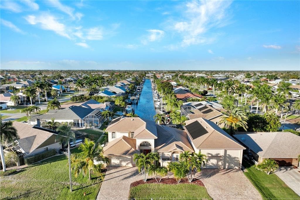 907 SW 51st TER CAPE CORAL, FL 33914