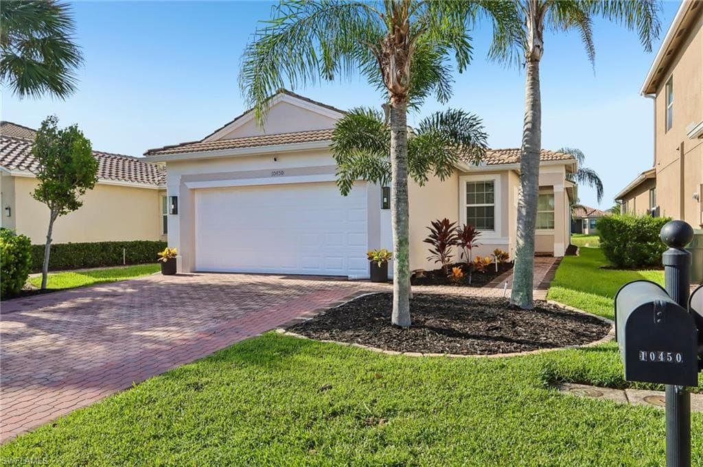 10450 Spruce Pine CT FORT MYERS, FL 33913