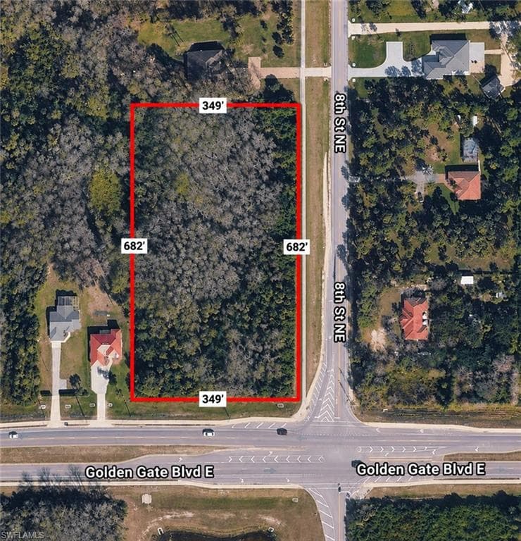8TH ST NE CORNER NAPLES, FL 34120