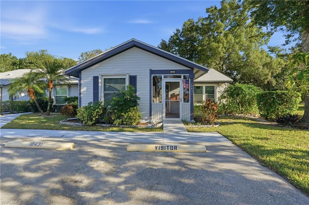 10431 New Bedford CT LEHIGH ACRES, FL 33936