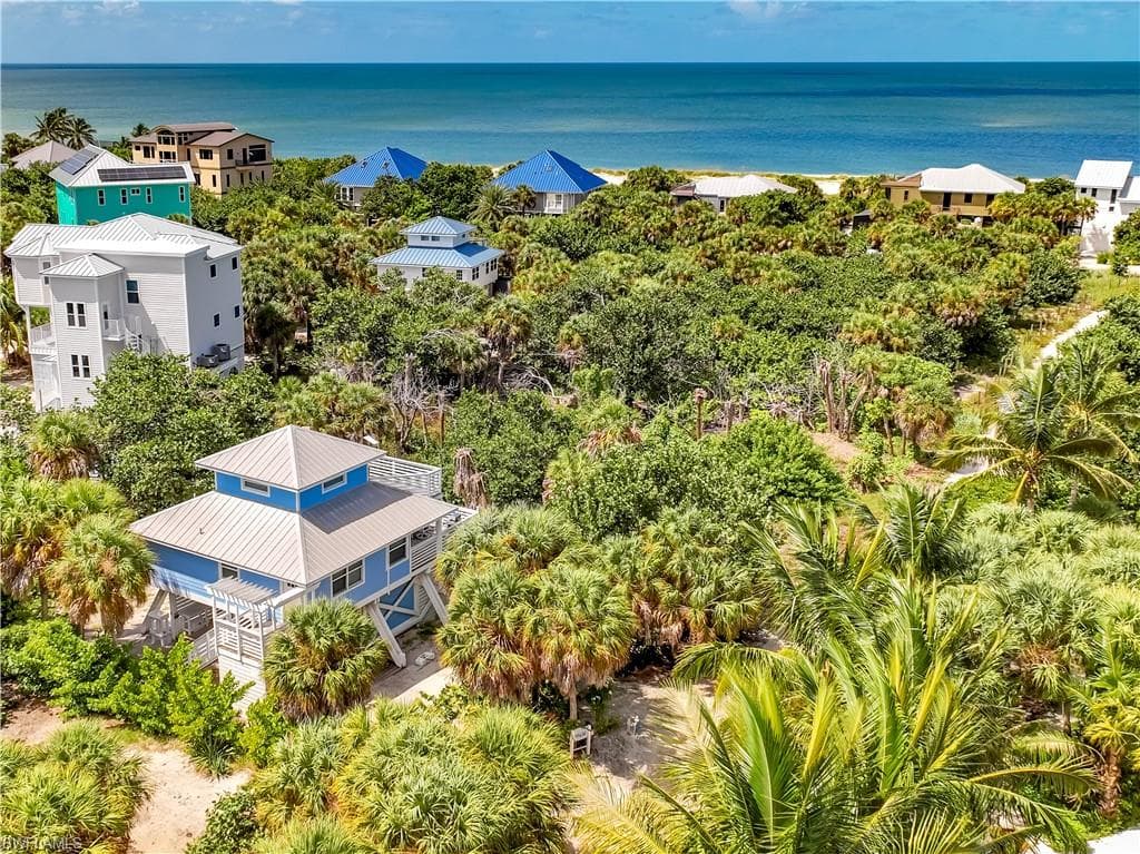 4561 Smugglers DR Upper Captiva, FL 33924