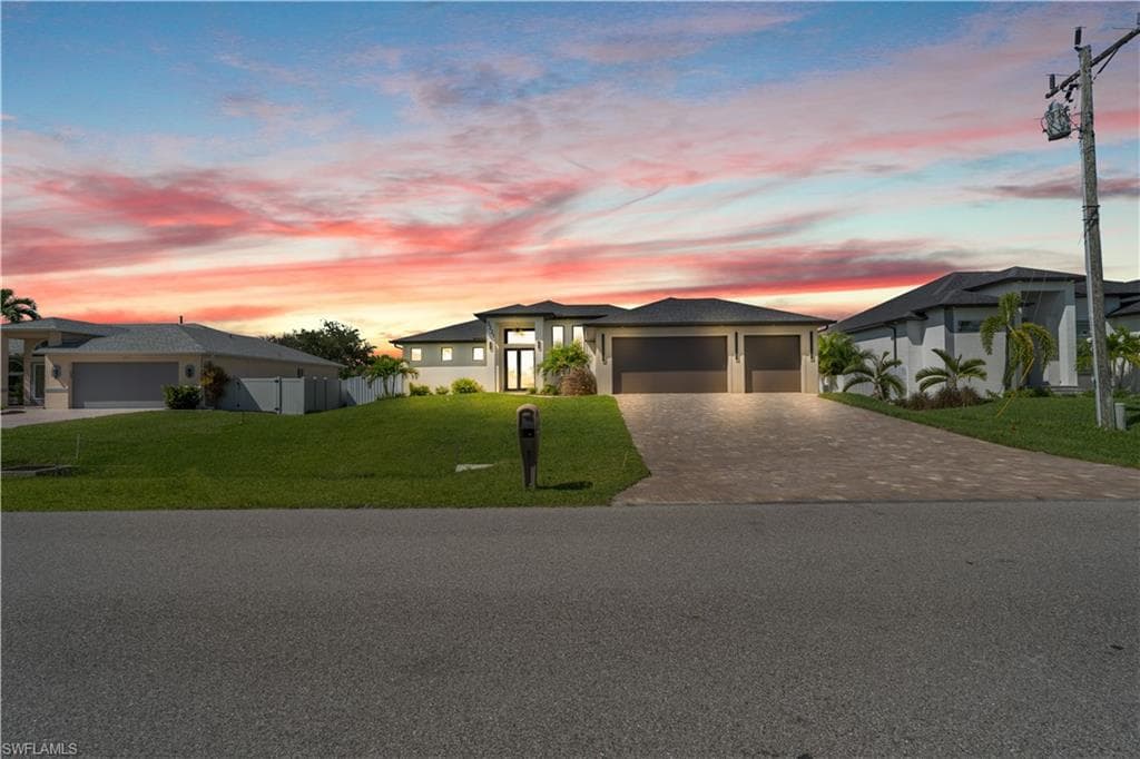 3221 SW 3rd TER CAPE CORAL, FL 33991