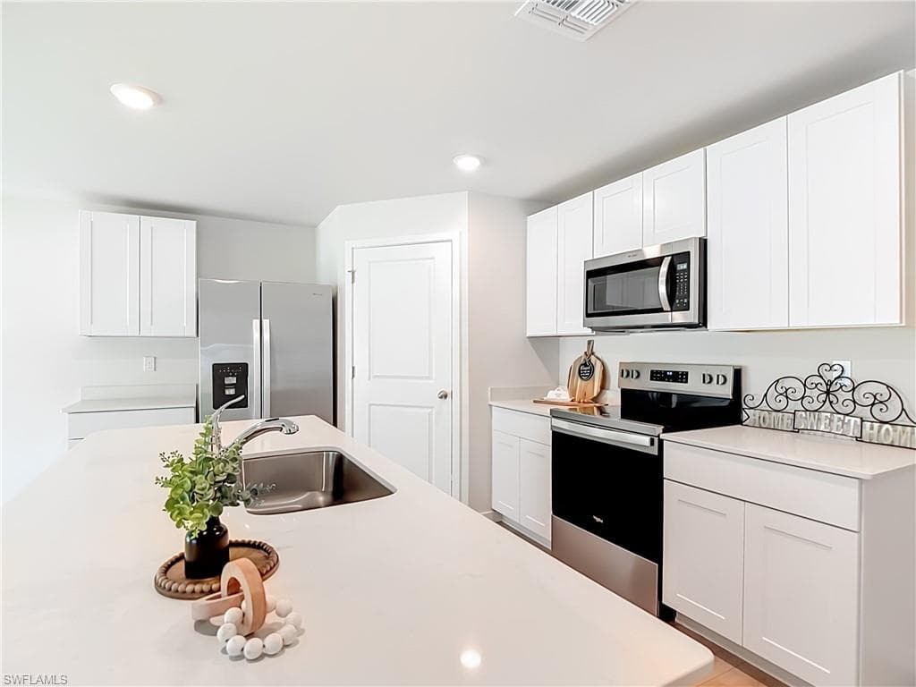 14168 Hemingway Oaks TRL FORT MYERS, FL 33905