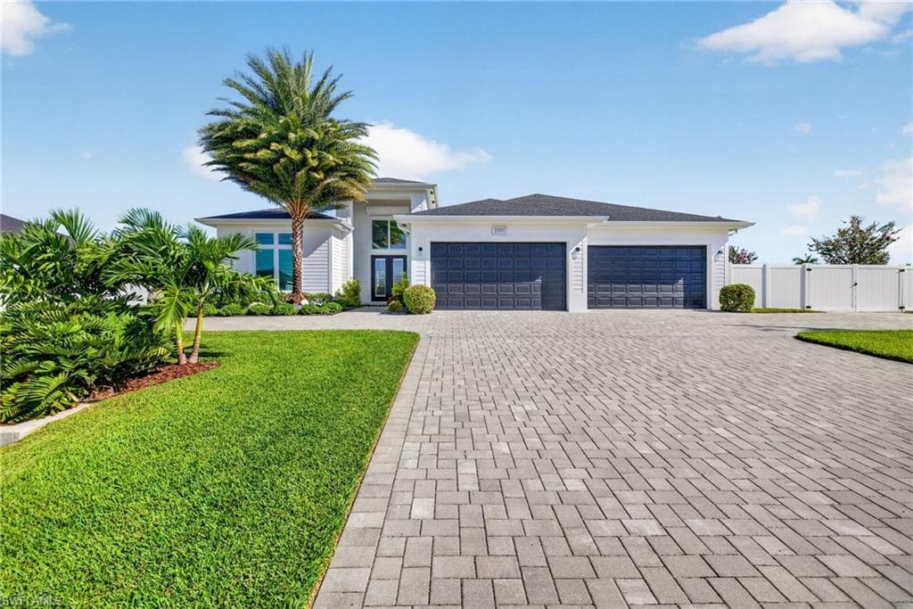 2001 SW 2nd TER CAPE CORAL, FL 33991