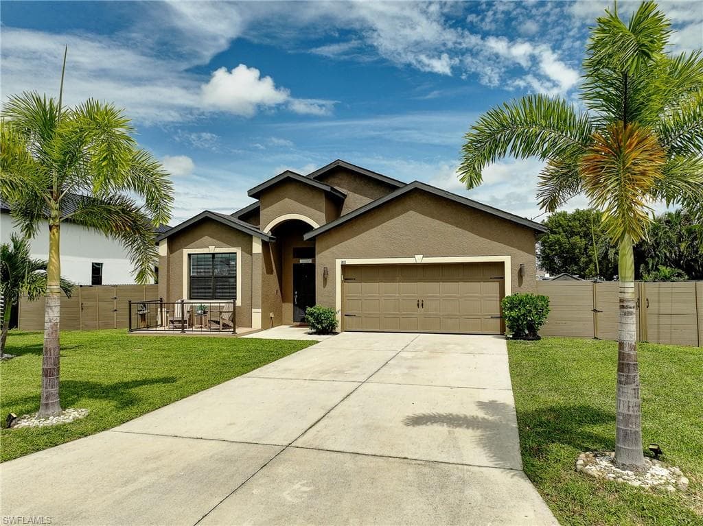 1811 SW 13th ST CAPE CORAL, FL 33991