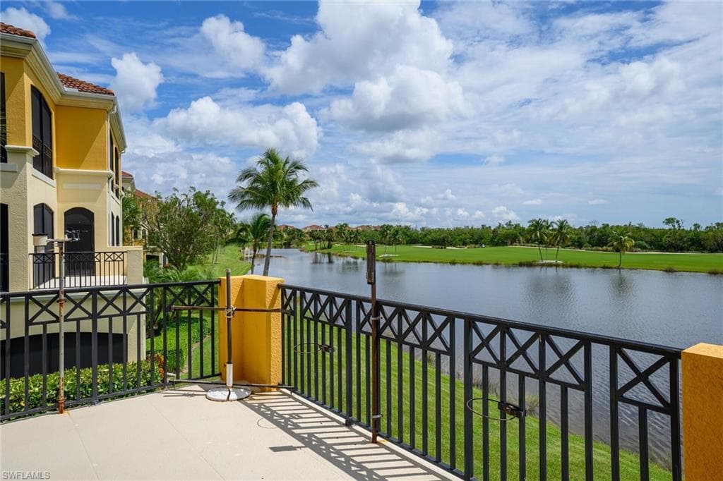 1418 Borghese LN 201 NAPLES, FL 34114