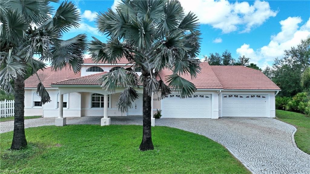 509 Desoto AVE LEHIGH ACRES, FL 33972