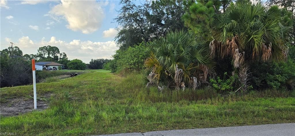 851 Spaulding ST E LEHIGH ACRES, FL 33974