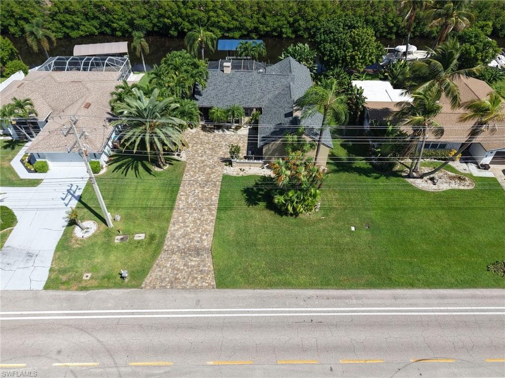 1805 Everest PKWY CAPE CORAL, FL 33904