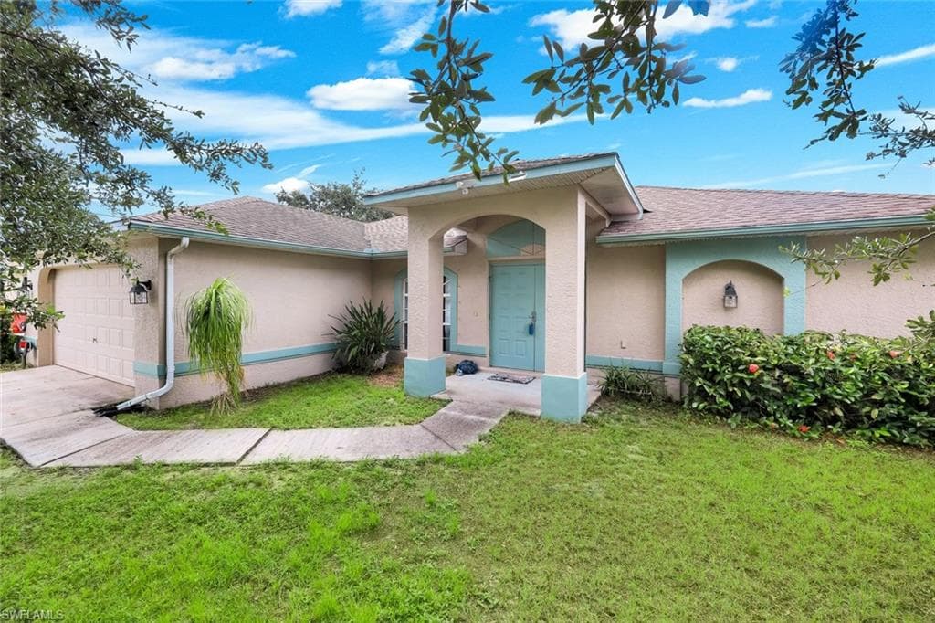 410 SW 7th CT CAPE CORAL, FL 33991