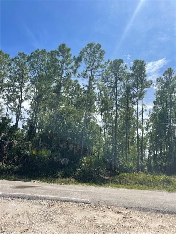 22 AVE NE NAPLES, FL 34120