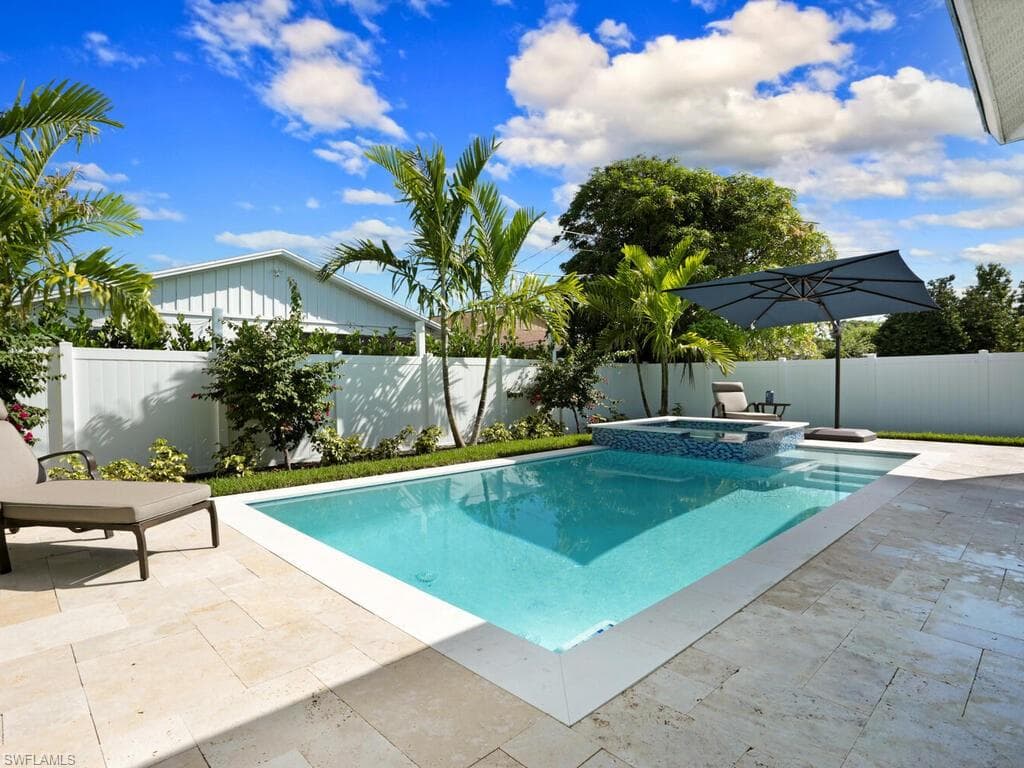 783 92nd AVE N NAPLES, FL 34108