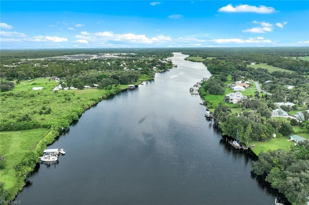 21211 Palm Beach BLVD ALVA, FL 33920