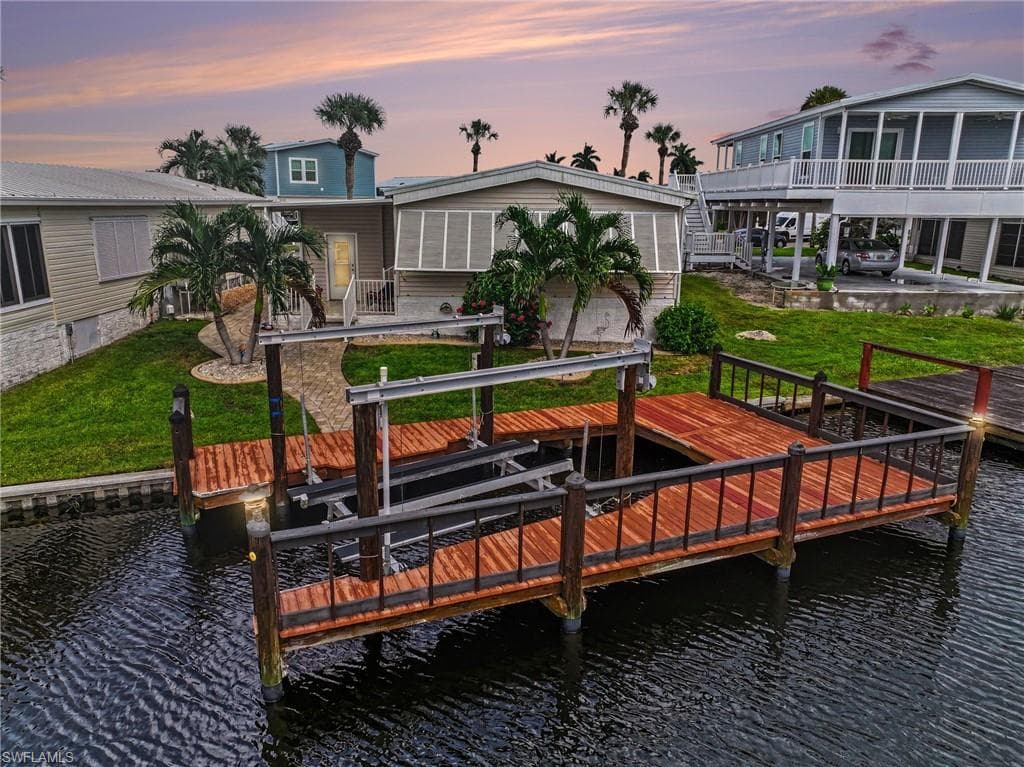 17620 Bryan CT FORT MYERS BEACH, FL 33931