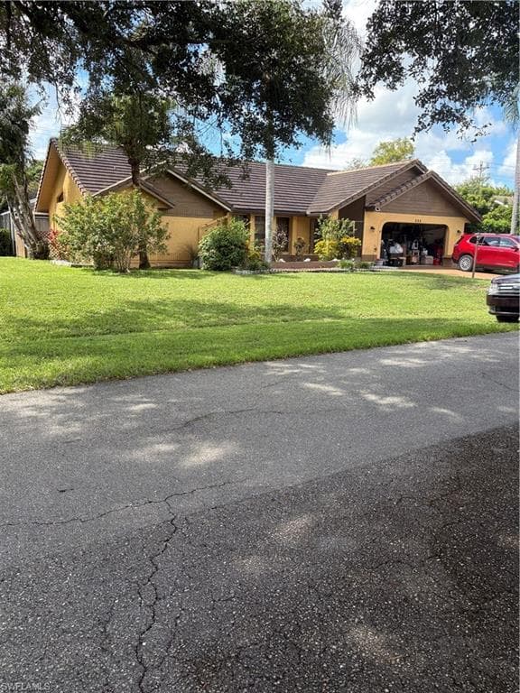 688 Morningmist LN LEHIGH ACRES, FL 33974