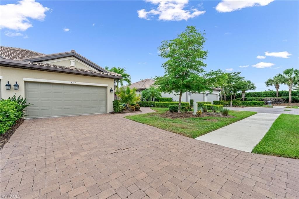 8257 Lucello TER W NAPLES, FL 34114