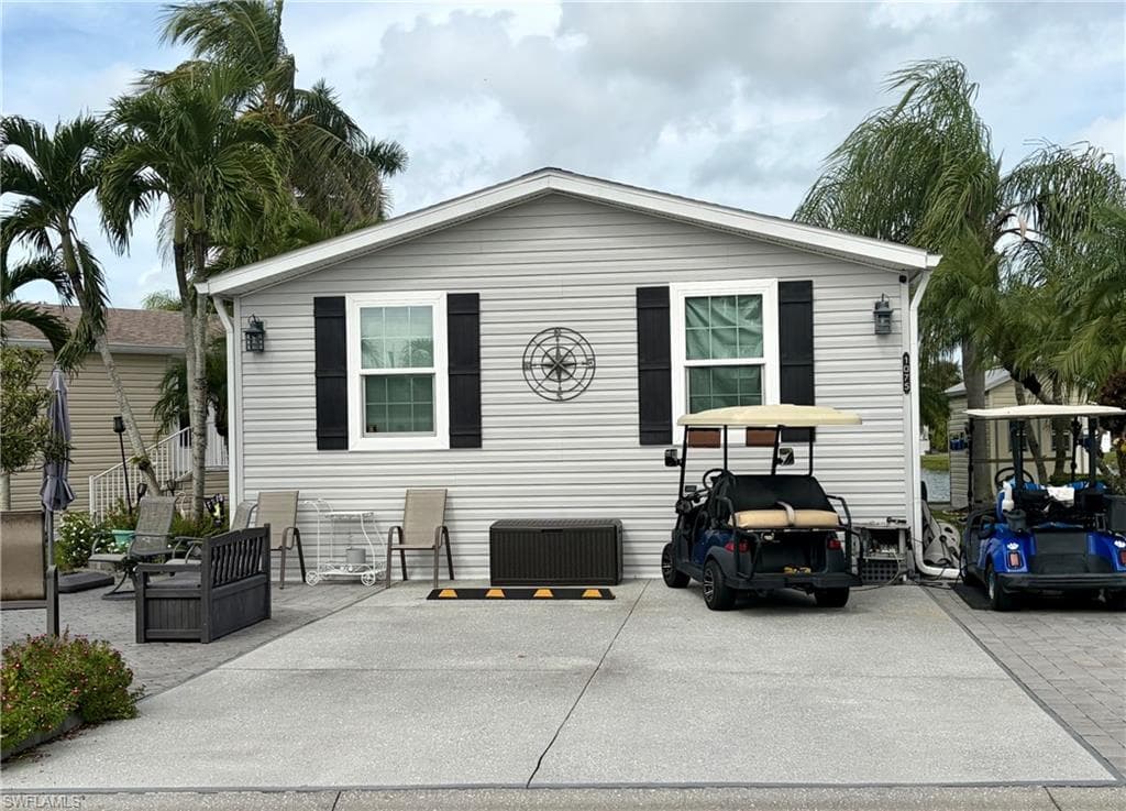 1075 Opal Lake PT NAPLES, FL 34114
