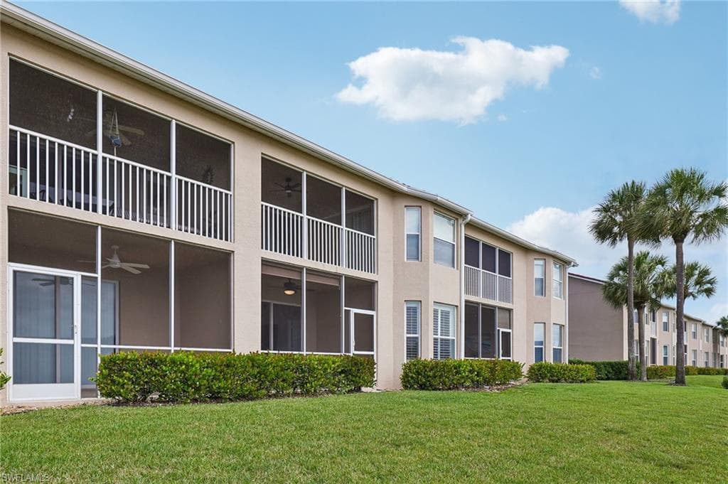 2810 Cypress Trace CIR 2112 NAPLES, FL 34119