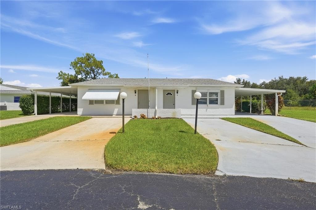7 Dutch Iris LN LEHIGH ACRES, FL 33936