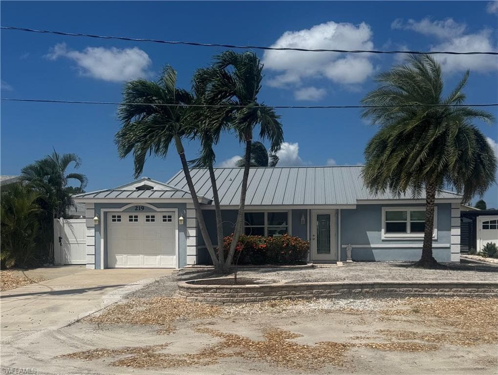 219 Curlew ST FORT MYERS BEACH, FL 33931